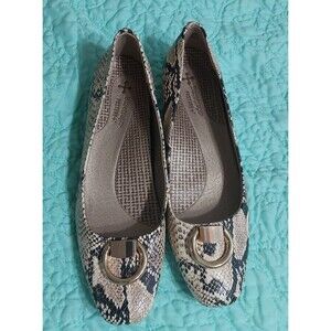 Baretraps Posture  Shoes Womens 8.5 M,Animal Print, Comfort,Excellent.